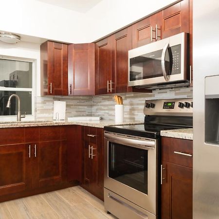New Star Suite Two นอร์ทไมอามีบีช ภายนอก รูปภาพ